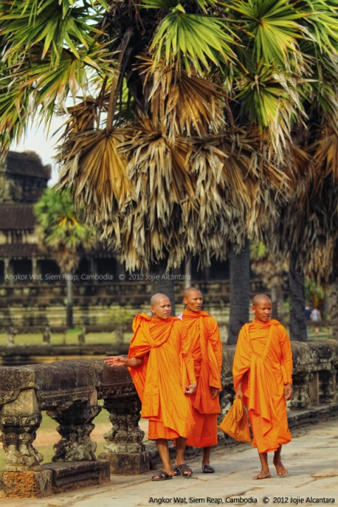Monks at Angkor Wat © Jojie Alcantara